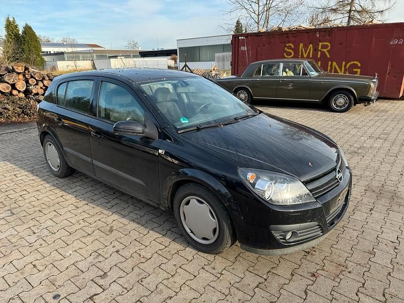 Gebraucht Opel Astra 105 PS (77 kW) 2004 Schwarz Limousine