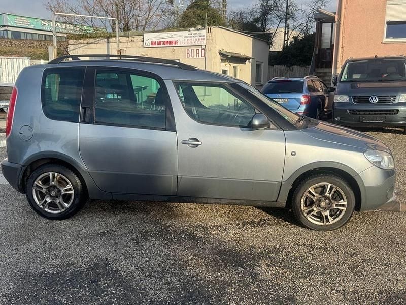 Gebraucht Skoda Roomster Plus Edition 105 PS (77 kW) 2011 Grau Van / Kleinbus