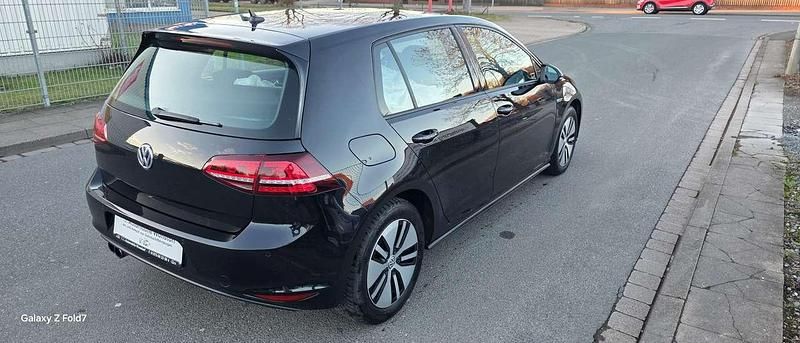 Gebraucht VW Golf VII GTE 150 PS (110 kW) 2015 Deep black perleffekt Kleinwagen