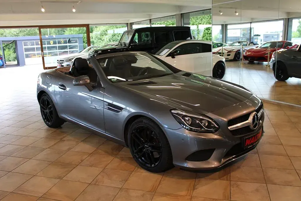 Gebraucht Mercedes SLC200 184 PS (135 kW) 2017 Grau Cabrio