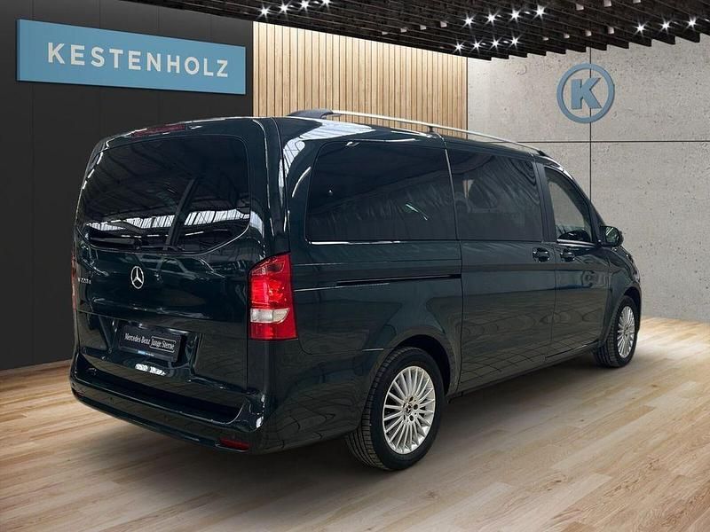 Gebraucht Mercedes V220 Edition 163 PS (119 kW) 2023 Grün Van / Kleinbus