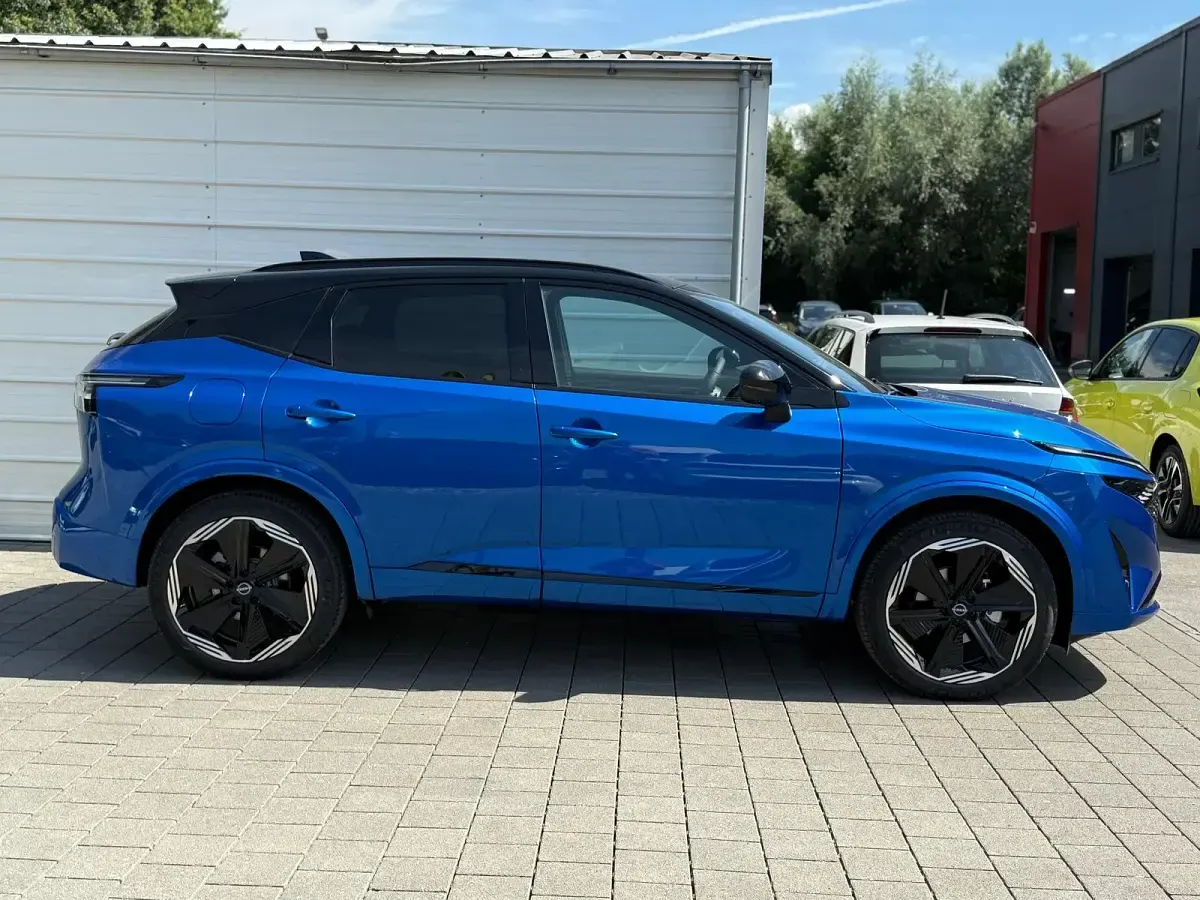 Gebraucht Nissan Qashqai 158 PS (116 kW) 2025 Magnetic blue / schwarzes dach SUV