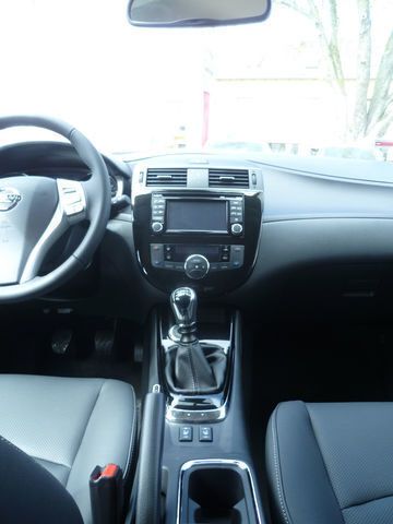 Gebraucht Nissan Pulsar Tekna 116 PS (85 kW) 2016 Weiß metallic Limousine