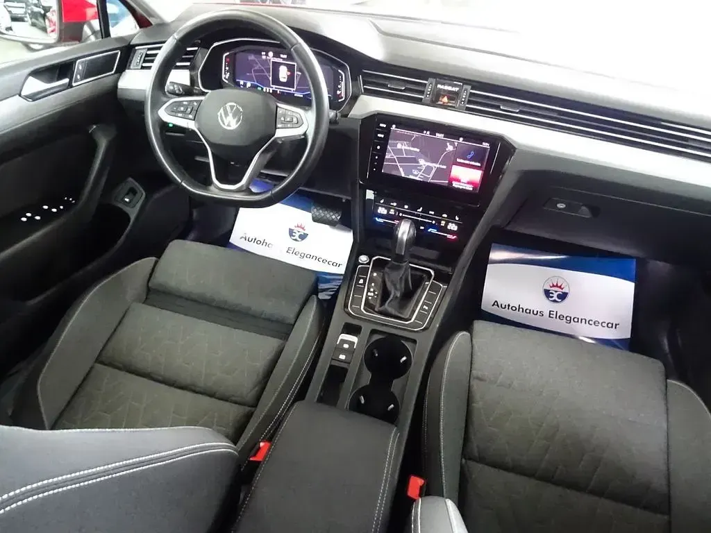 Second-hand VW Passat 122 CP (89 kW) 2023 Roșu Break