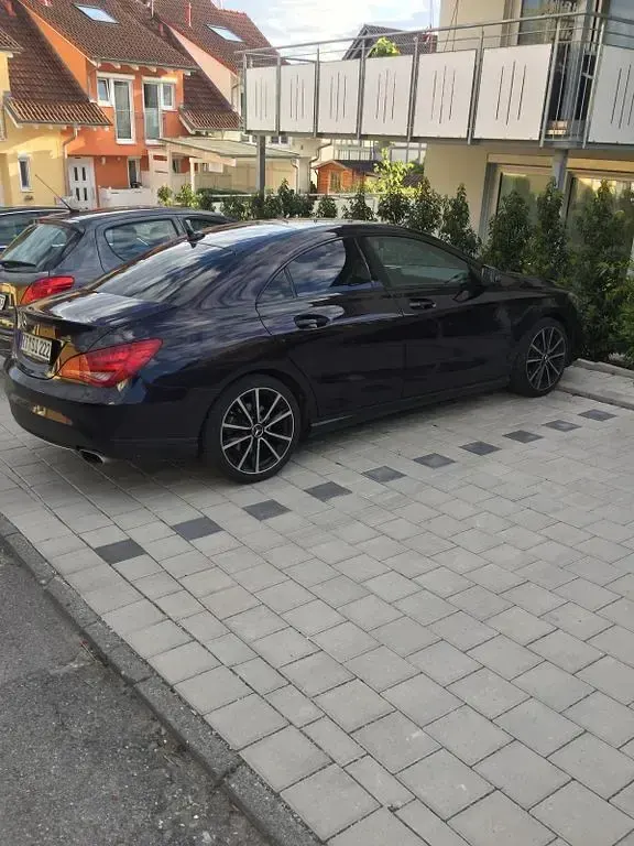 Gebraucht Mercedes CLA180 122 PS (89 kW) 2013 Violett Coupé