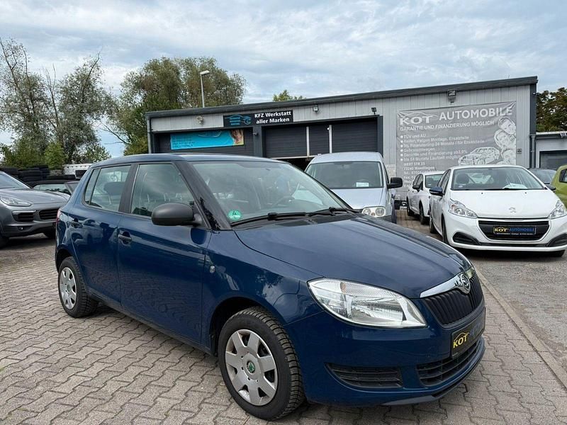 Blau Gebraucht 2014 Skoda Fabia Kleinwagen | 5.499 € (Guter Preis) - Bild 1/4