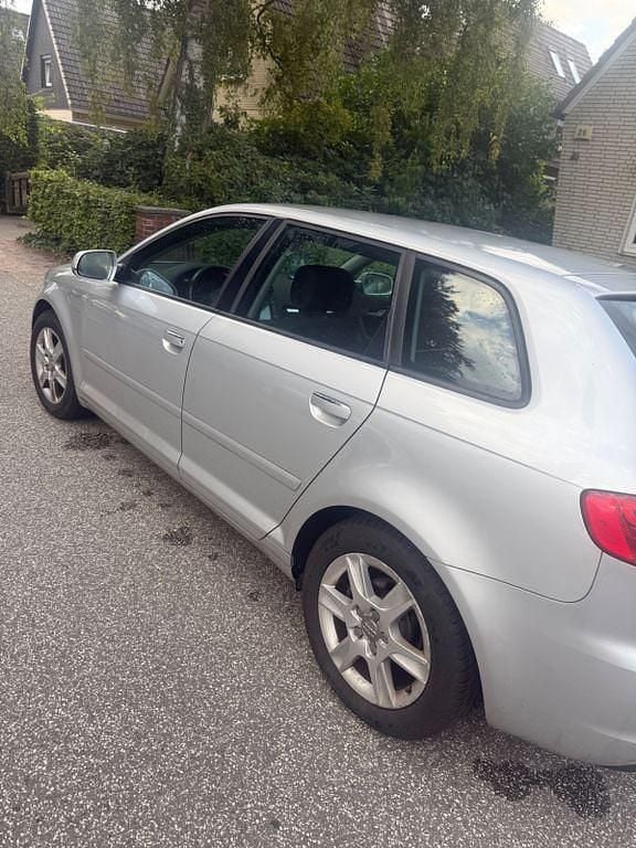 Gebraucht Audi A3 Attraction 125 PS (91 kW) 2011 Grau Kleinwagen