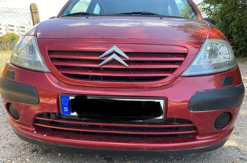 Rot Gebraucht 2005 Citroën C3 Comfort Kleinwagen | 2.590 € (Fairer Preis) - Bild 1/4
