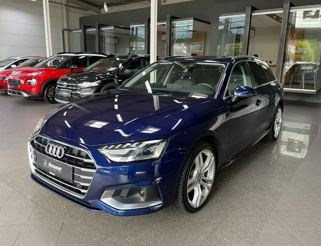 Navarrablau metallic Gebraucht 2021 Audi A4 Advanced Kombi | 24.990 € (Fairer Preis) - Bild 1/4