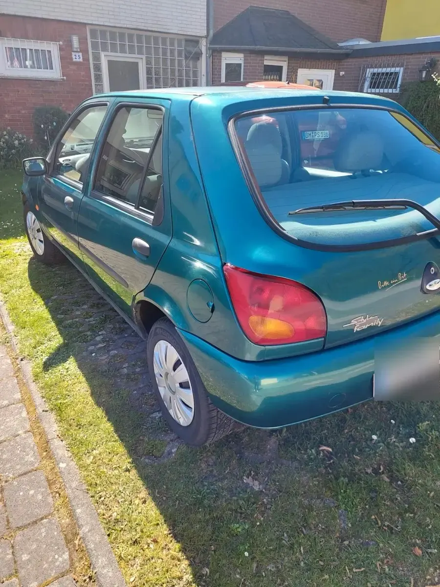 Gebraucht Ford Fiesta Style 60 PS (44 kW) 1999 Grün Kleinwagen