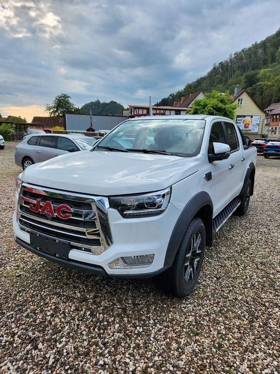 Gebraucht JAC JS8 204 PS (150 kW) 2023 Weiß SUV