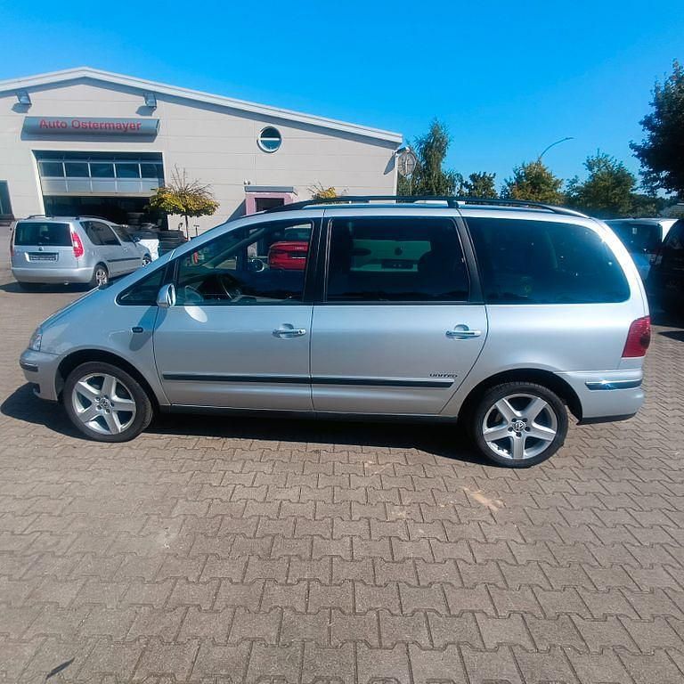 Silber Gebraucht 2008 VW Sharan United Van / Kleinbus | 2.900 € (Guter Preis) - Bild 1/4