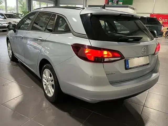 Gebraucht Opel Astra 110 PS (80 kW) 2019 Blau Kombi
