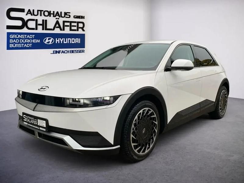 Atlas white / sol Gebraucht 2024 Hyundai Ioniq 6 Techniq Limousine | 33.980 € (Superpreis) - Bild 1/1