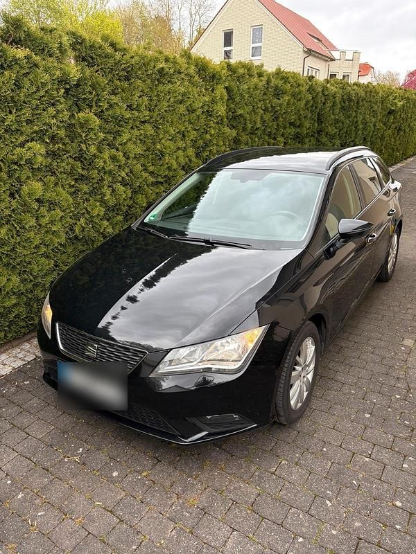 Second-hand Seat Leon ST 105 CP (77 kW) 2014 Negru Break