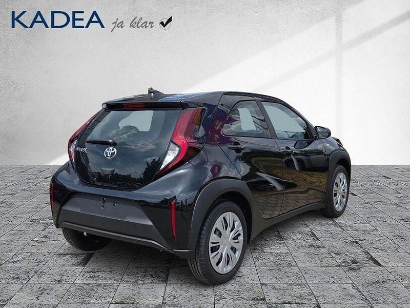 Neu Toyota Aygo Play 72 PS (52 kW) 2025 Black mica / ink Kleinwagen