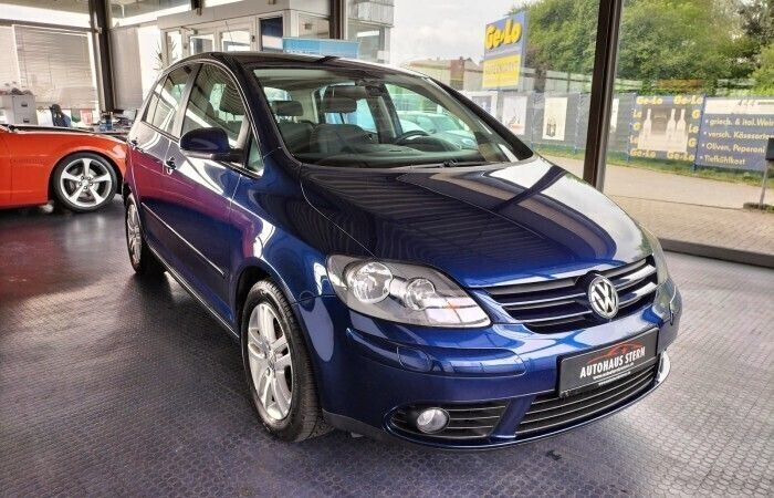 Blau Gebraucht 2008 VW Golf Plus Cross Edition Van / Kleinbus | 8.990 € (Teuer) - Bild 1/4
