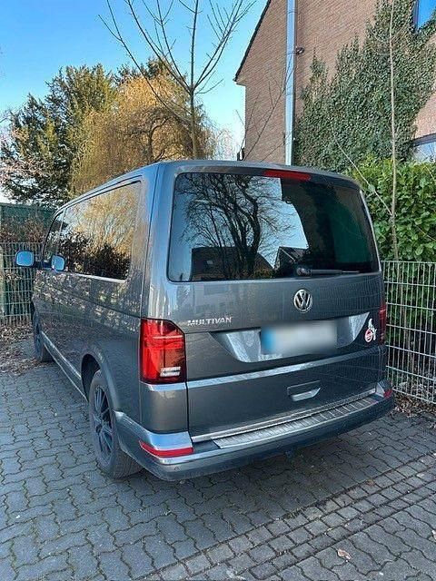 Second-hand VW Multivan 150 CP (110 kW) 2021 Gri Monovolum