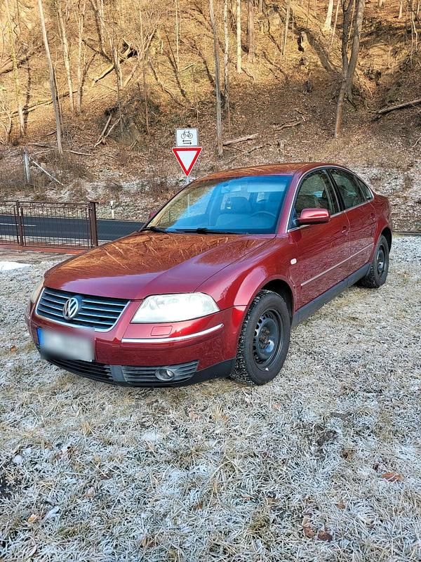 Andere farben Gebraucht 2001 VW Passat Highline Limousine | 3.500 € (Fairer Preis) - Bild 1/4