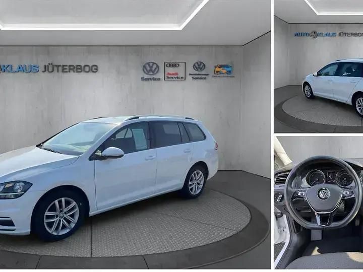 Weiß Gebraucht 2017 VW Golf VII Sound Limousine | 14.790 € (Etwas zu teuer) - Bild 1/3