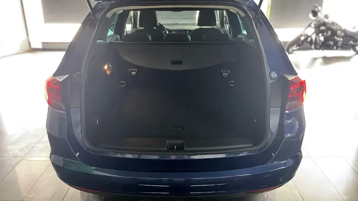 Gebraucht Opel Astra Elegance 122 PS (89 kW) 2019 Blau Kombi