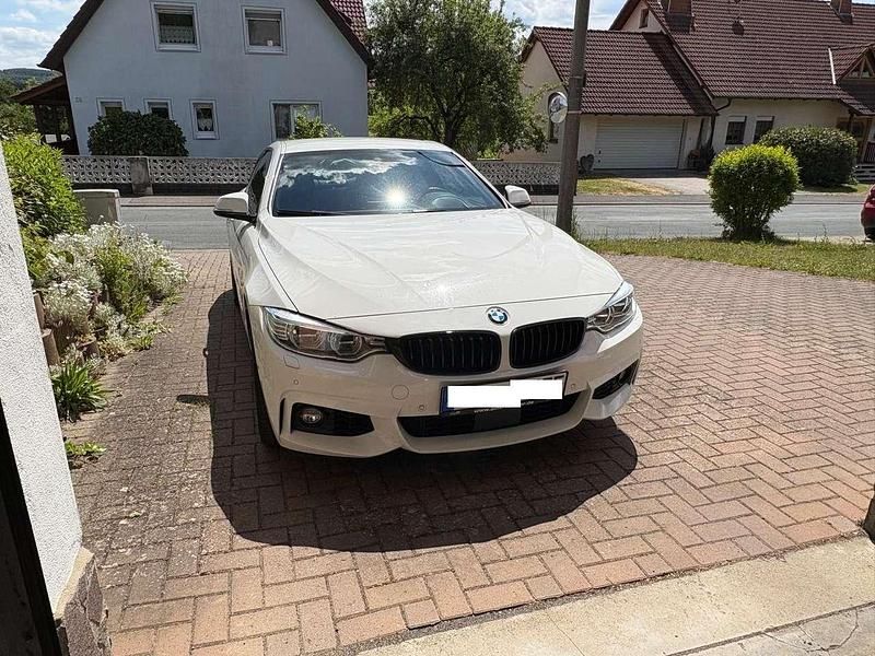 Weiß Gebraucht 2016 BMW 435 M Sport Coupé | 19.999 € (Fairer Preis) - Bild 1/4