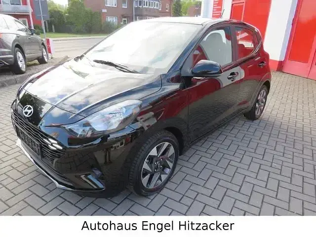 Gebraucht Hyundai i10 Trend 103 PS (75 kW) 2024 Schwarz Kleinwagen