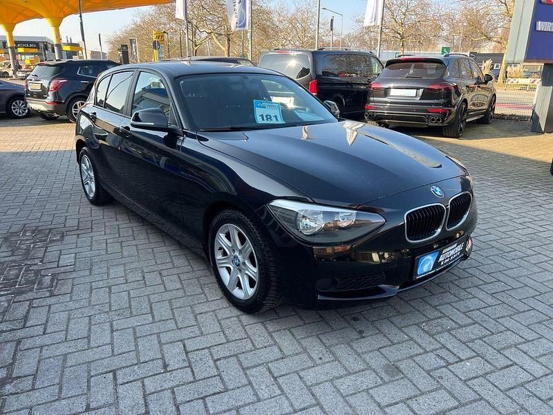 Gebraucht BMW 114 102 PS (75 kW) 2013 Schwarz Kleinwagen