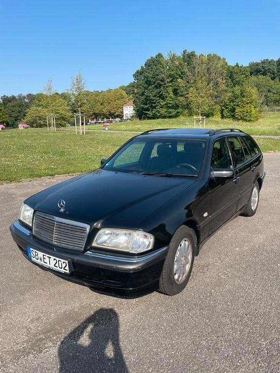 Schwarz Gebraucht 1999 Mercedes C180 Elegance Limousine | 2.390 € (Superpreis) - Bild 1/4