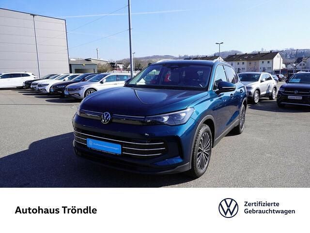 Blau Gebraucht 2024 VW Tiguan Elegance SUV | 47.980 € - Bild 1/2
