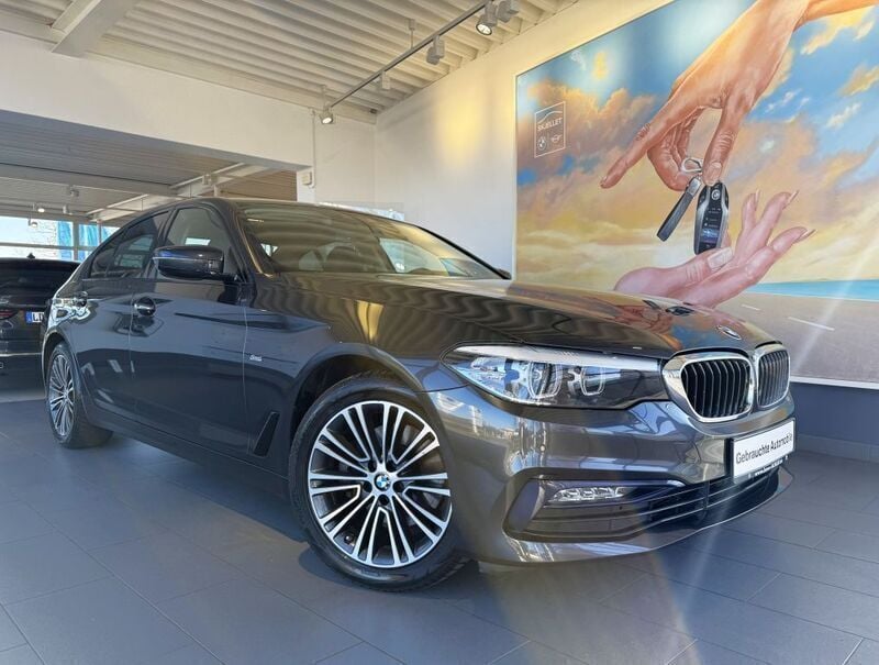 Gebraucht BMW 520 Sport Line 184 PS (135 kW) 2018 Sophistograu brillanteffekt me Limousine