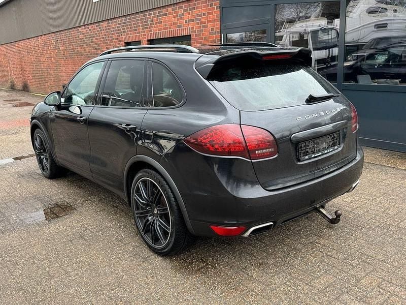 Second-hand Porsche Cayenne S 382 CP (280 kW) 2013 Negru SUV