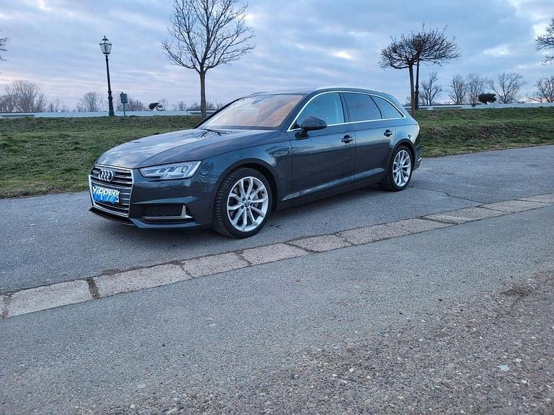 Gebraucht Audi A4 Sport 190 PS (139 kW) 2019 Grau Kombi