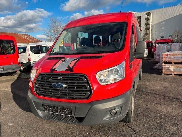 Gebraucht Ford Transit Trend 105 PS (77 kW) 2019 Rot Kombi
