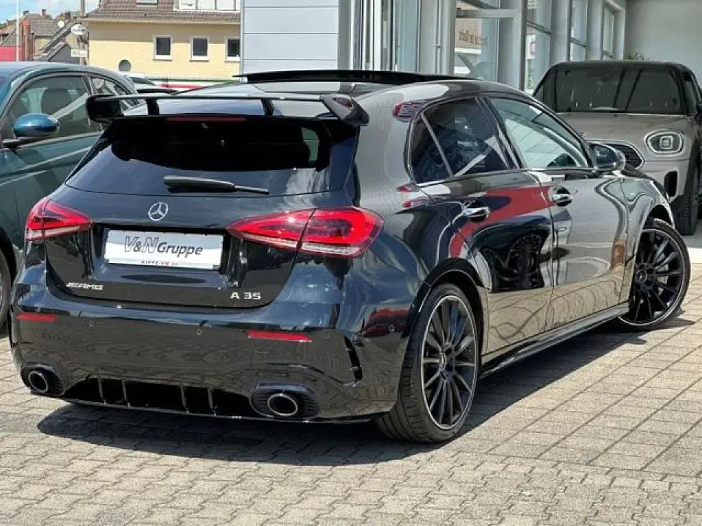Gebraucht Mercedes A35 AMG AMG 306 PS (225 kW) 2021 Kosmosschwarz  metalliclack (metallic) Limousine