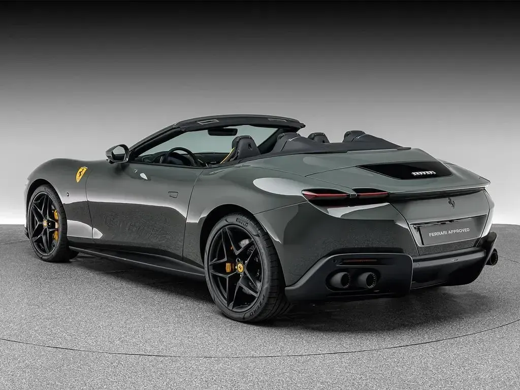 Neu Ferrari Roma 620 PS (456 kW) 2025 Grigio scuro Cabrio