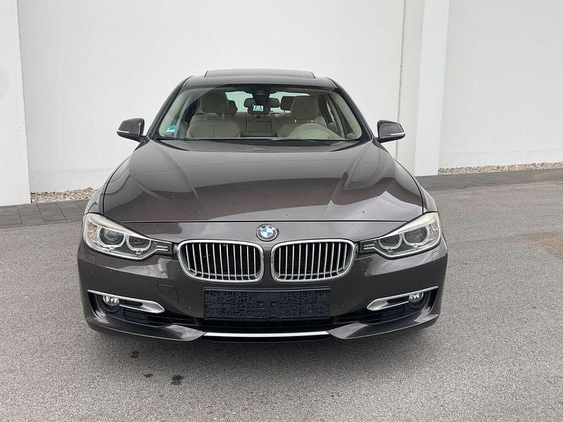 Braun Gebraucht 2012 BMW 328 Sport Line Limousine | 15.500 € (Guter Preis) - Bild 1/4