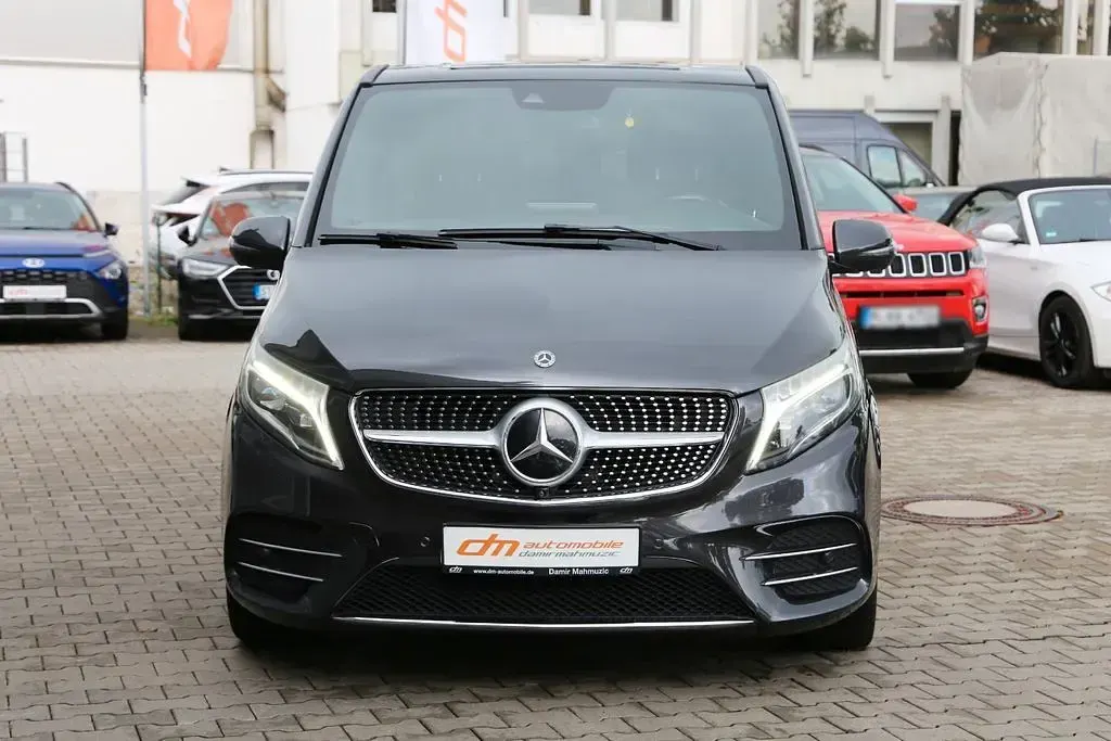 Gebraucht Mercedes V300 AMG 237 PS (174 kW) 2019 Grau Van / Kleinbus