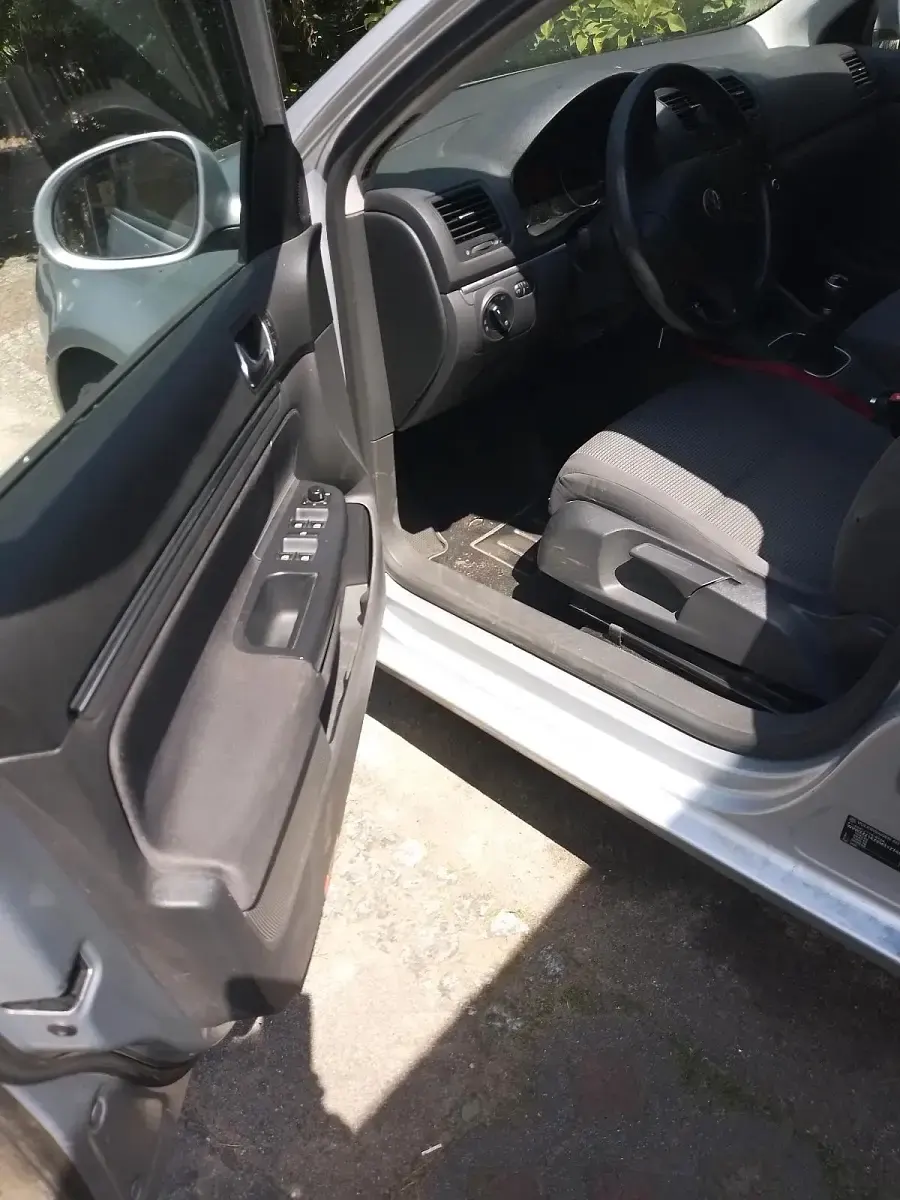 Gebraucht VW Golf VI 120 PS (88 kW) 2009 Silber Kleinwagen