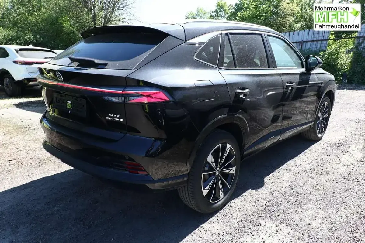 Ny MG HS Luxury 224 HK (164 kW) 2026 Sort SUV