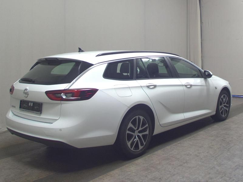 Gebraucht Opel Insignia Edition 165 PS (121 kW) 2019 Weiß Kombi