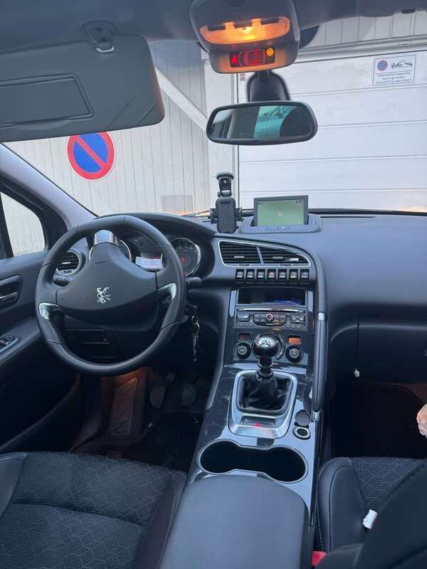 Gebraucht 2014 Peugeot 3008 Van / Kleinbus | 8.800 € (Etwas zu teuer) - Bild 1/4