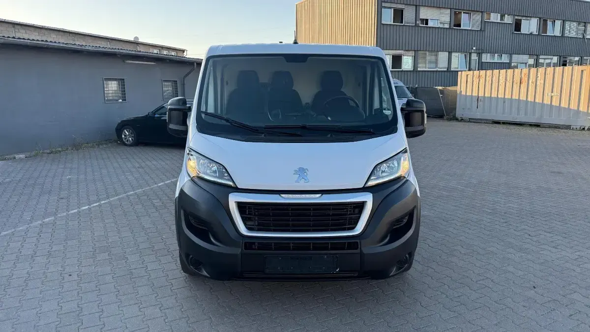 Gebraucht Peugeot Boxer 120 PS (88 kW) 2022 Weiß Van