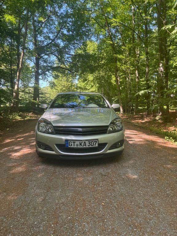 Gebraucht Opel Astra Cabriolet 140 PS (102 kW) 2007 Silber Cabrio