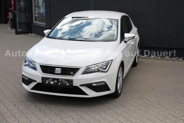 Używany Seat Leon FR 150 KM (110 kW) 2017 Biały Sedan/Limuzyna