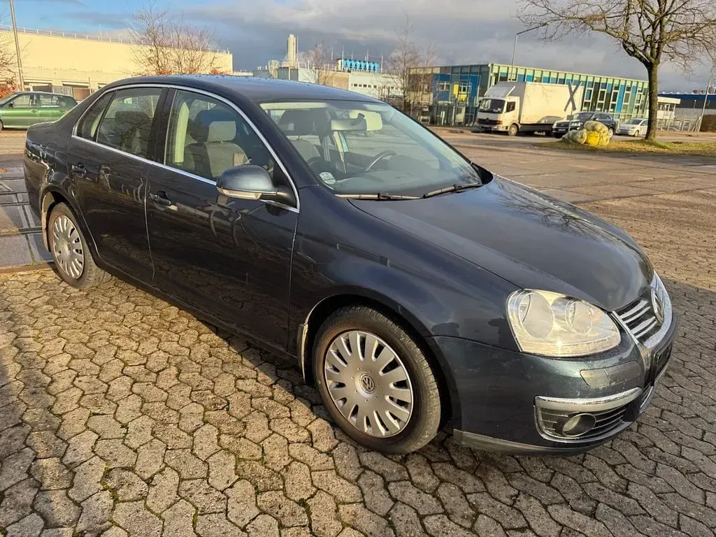 Gebraucht VW Jetta Comfortline 102 PS (75 kW) 2006 Blau Limousine