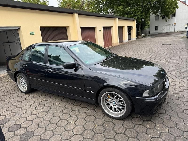Schwarz Gebraucht 2000 BMW 525 M Sport Limousine | 5.200 € (Fairer Preis) - Bild 1/4