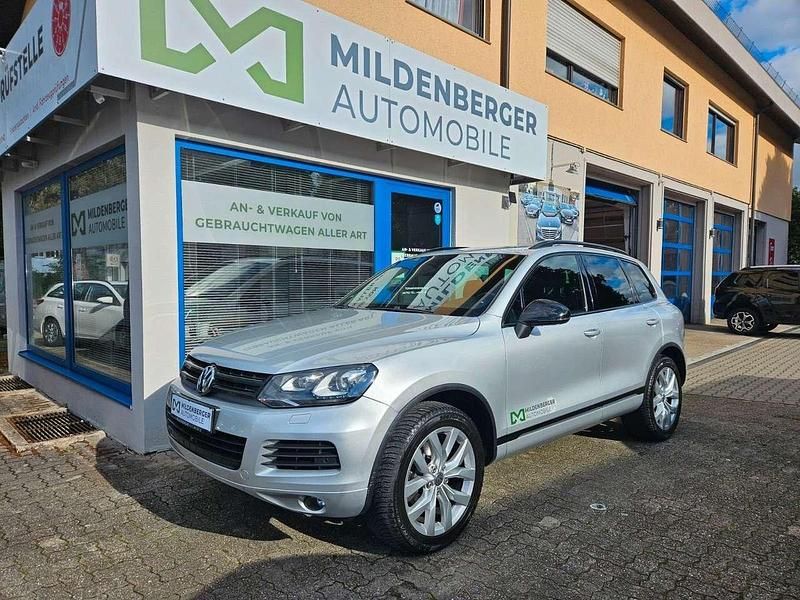 Silber metallic Gebraucht 2010 VW Touareg SUV | 18.490 € (Etwas zu teuer) - Bild 1/4
