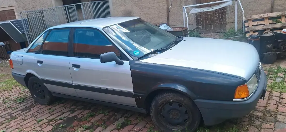 Gebraucht Audi 80 88 PS (64 kW) 1990 Silber Limousine