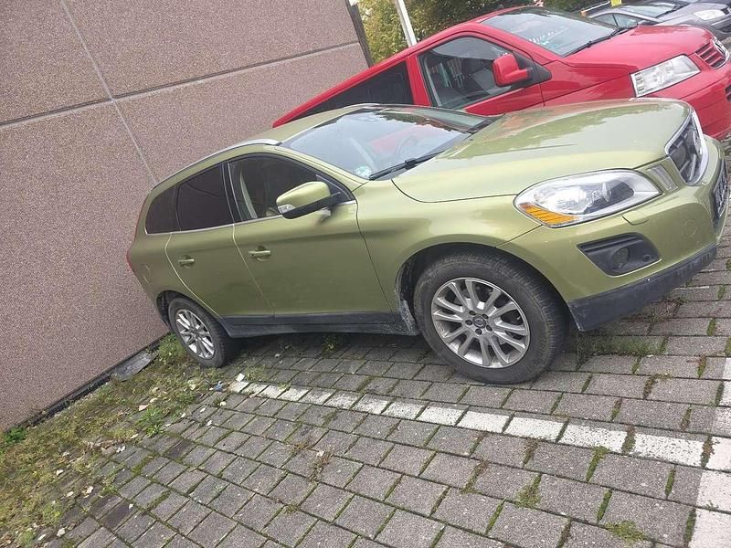 Gebraucht Volvo XC60 Summum 185 PS (136 kW) 2010 Grün SUV